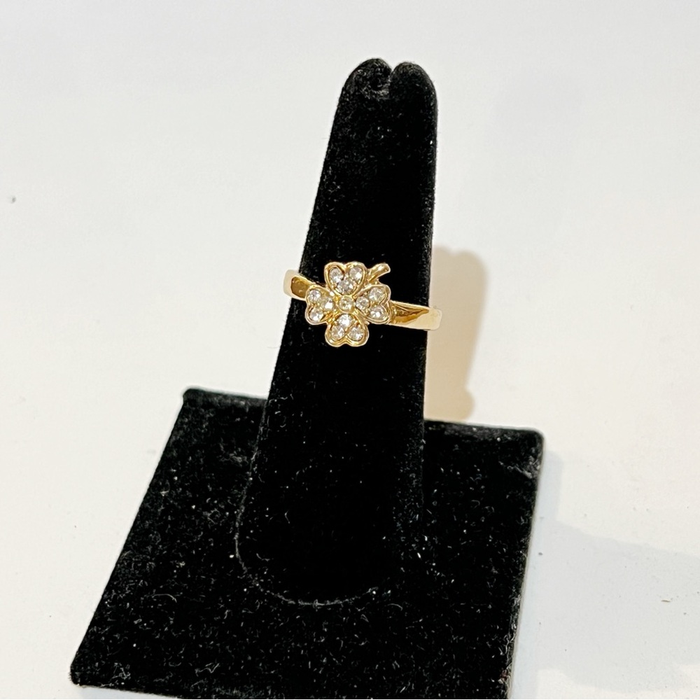 Lucky Clover Ring Goldtone Casual or Formal Size 7 1/4